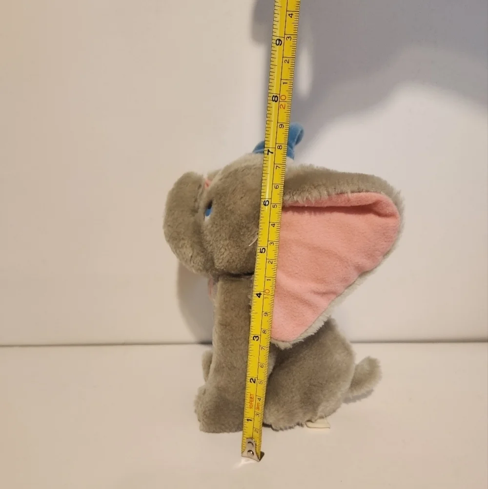 7 1/2” Vintage 1980’s Walt Disney Dumbo Plush Stuffed Animal